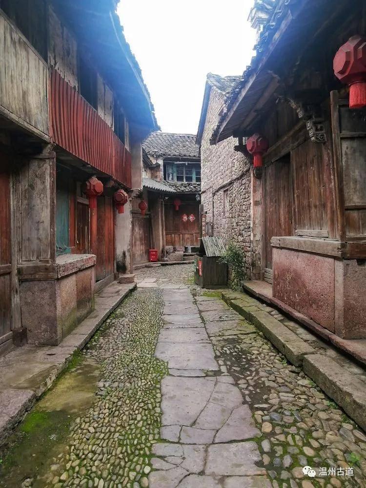 深度了解清朝被灭亡后,还有可能继续当满族人的皇帝么?的蜗牛问答平台